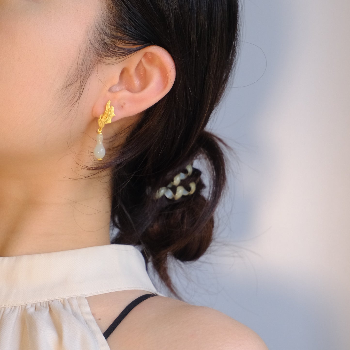 Flower Enshrined |  Earrings - Jade Vase with Golden Leaf